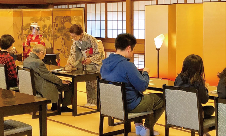お茶会の様子